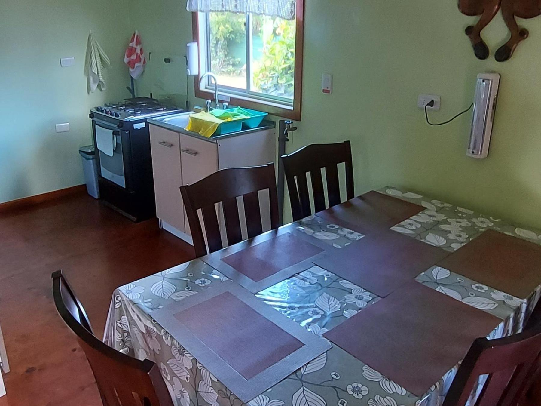 Uka Vaikava Vila Hanga Roa Exterior foto