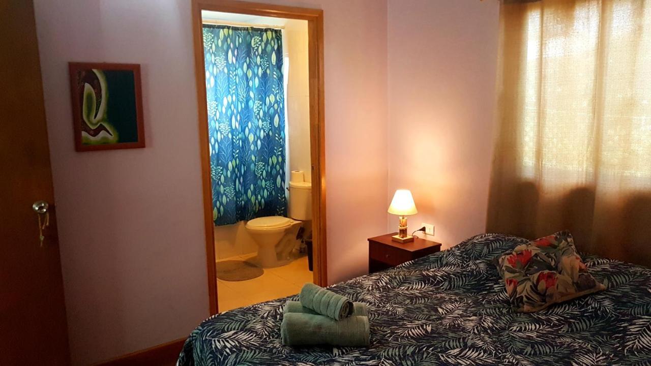 Uka Vaikava Vila Hanga Roa Exterior foto