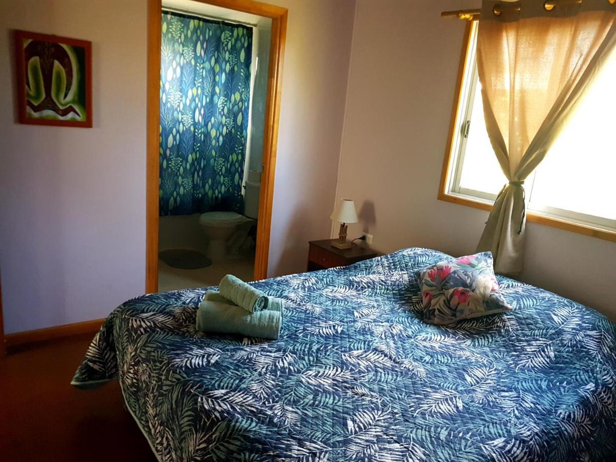 Uka Vaikava Vila Hanga Roa Exterior foto