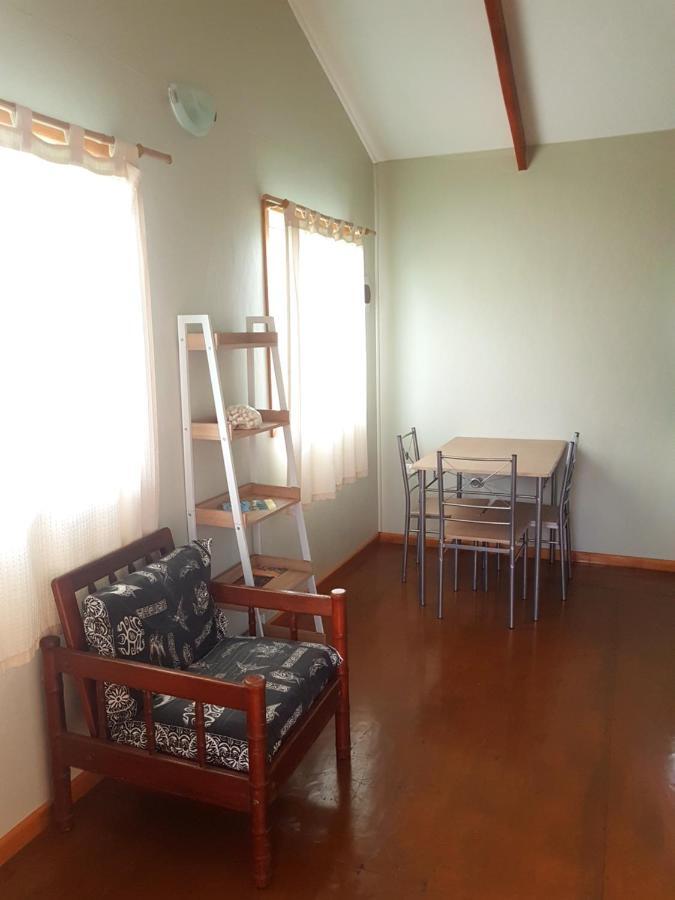 Uka Vaikava Vila Hanga Roa Exterior foto